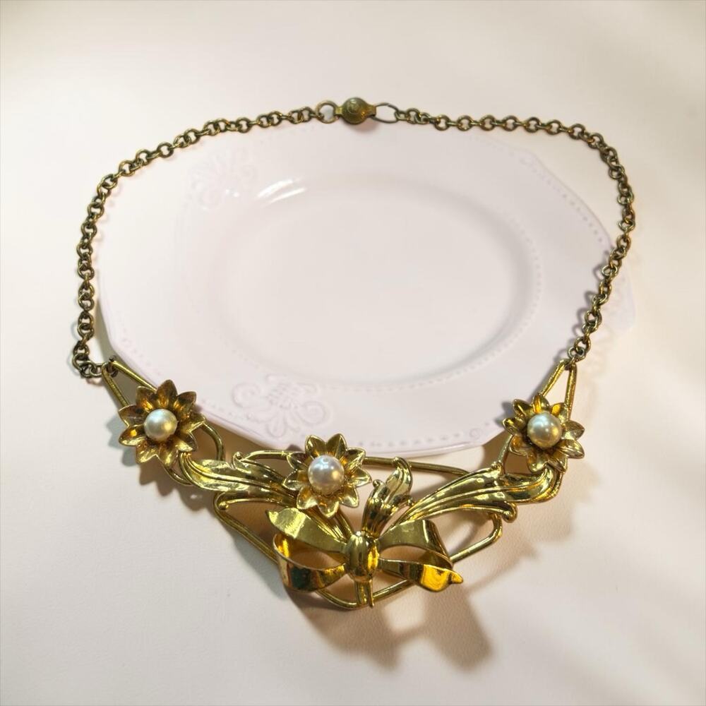 Vintage Floral Faux Pearl Necklace Gold Tone Ribbon Bow 1940s
